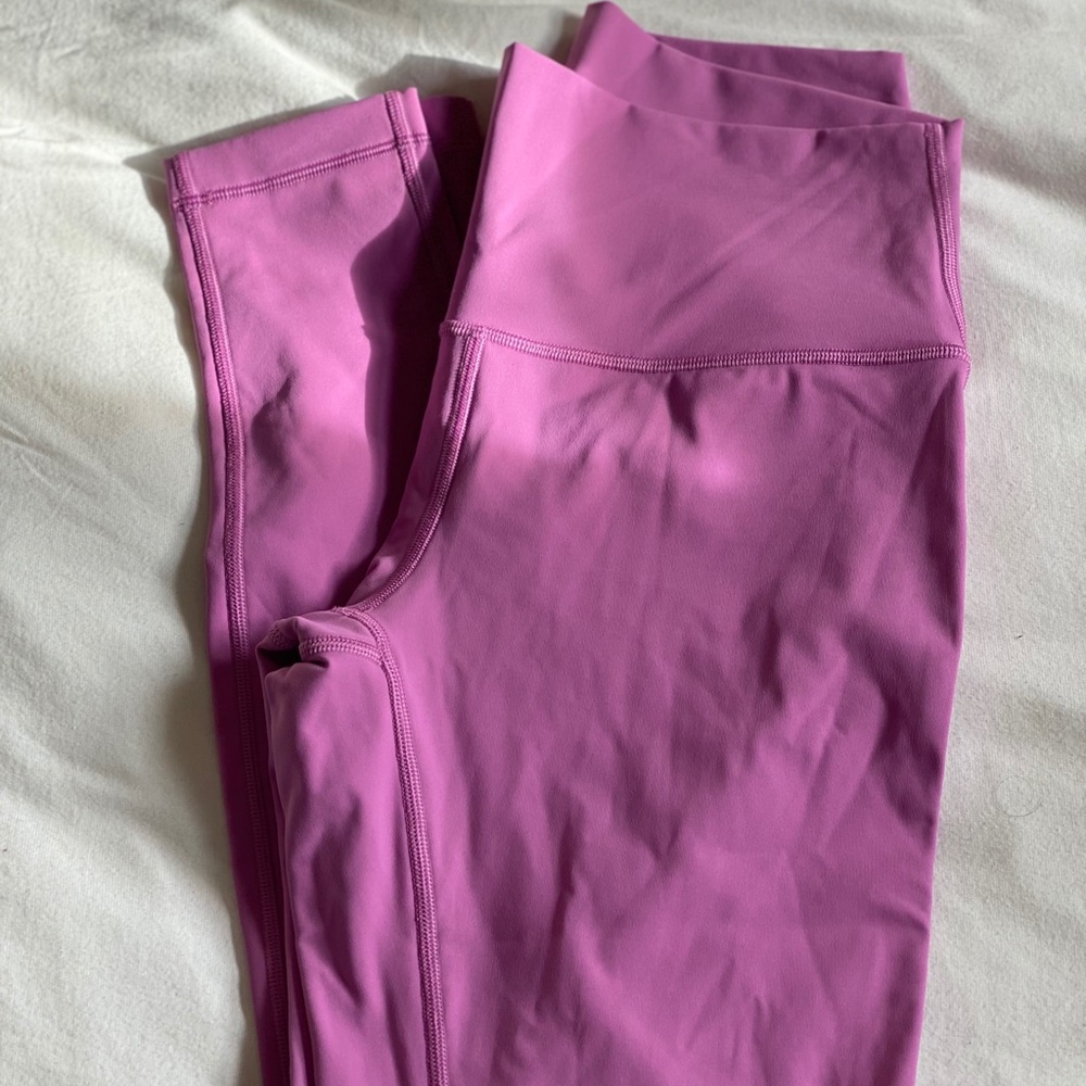 Lululemon 28” Wunder Under Fuschia Pink NWOT